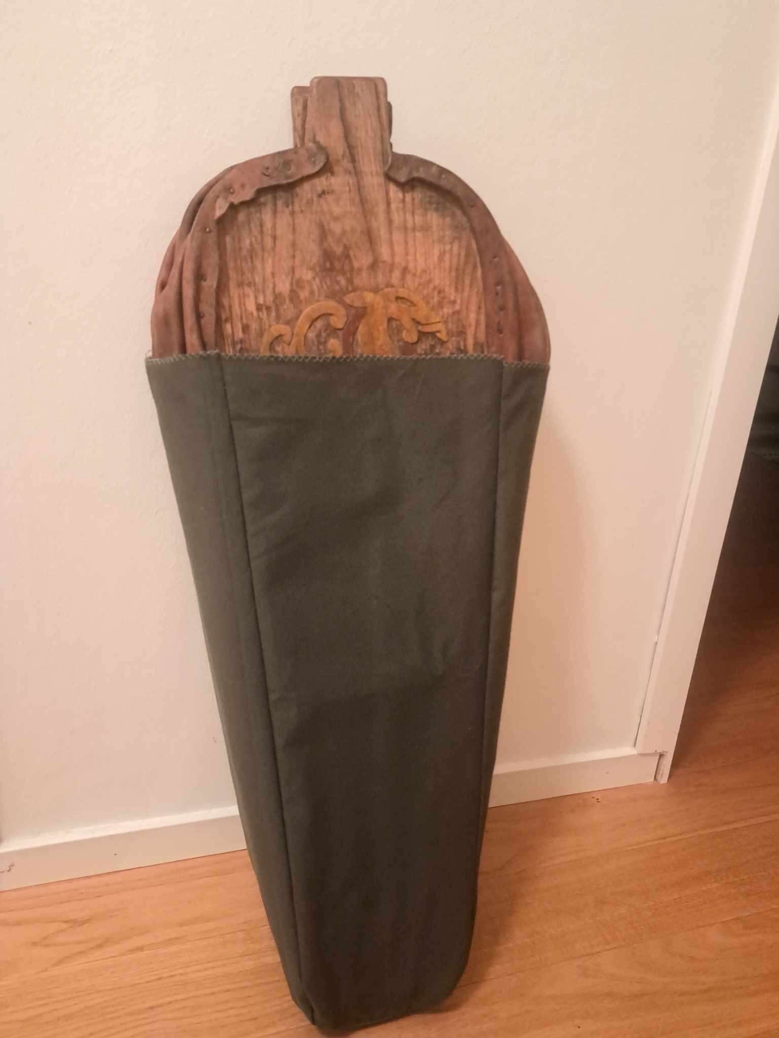 Bag sewn, but yet without straps