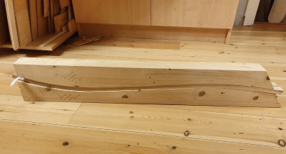 Glue frame for the vertical pieces