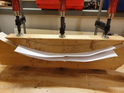 Glue frame for the horizontal pieces