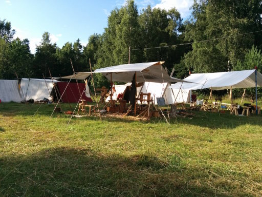 Skärmtak över snickeriverkstad
